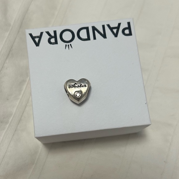 Perfect condition, never worn - Picture 1 of 2